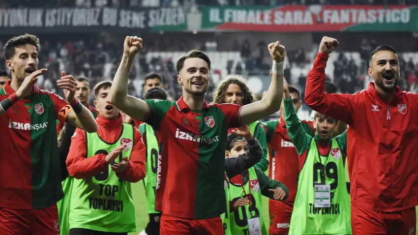 Karşıyaka ile Uşakspor kritik maçta karşı karşıya haberinin görseli