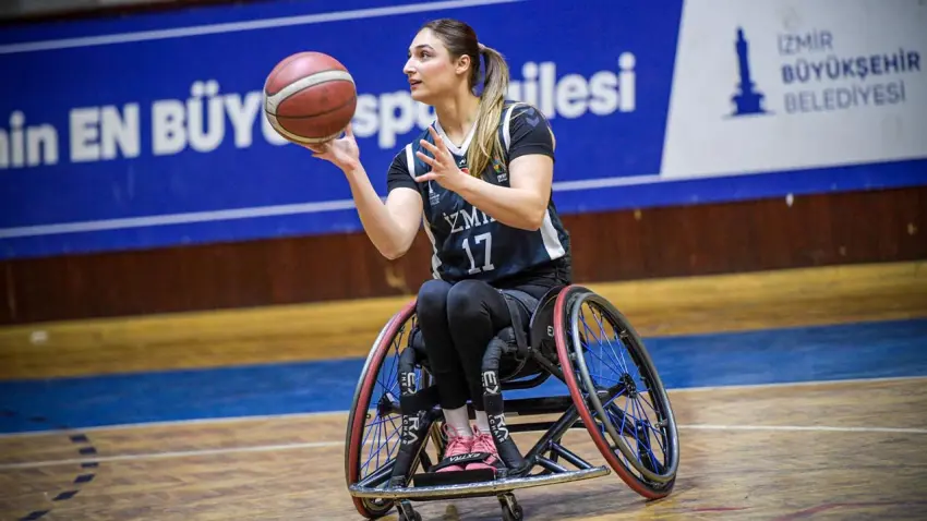 Parkede bir kadın direnişi: Medine Alper’in engel tanımayan dönüşü! haberinin görseli