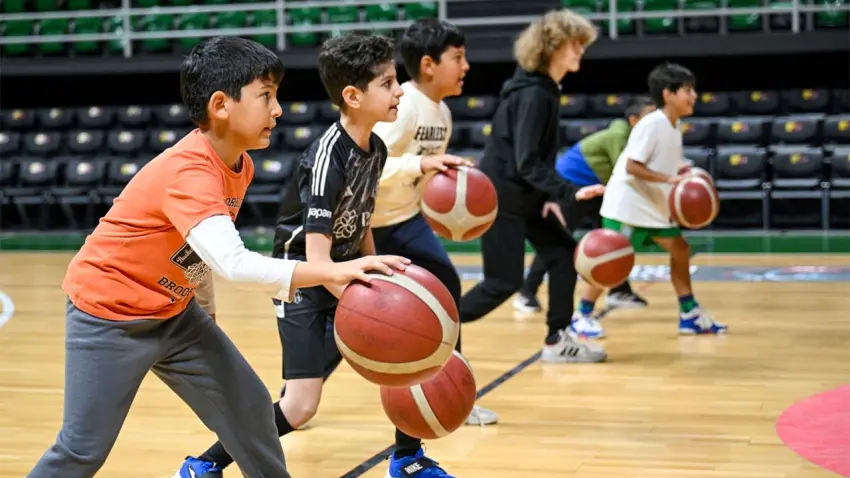 Potada gelecek var: Bornova’da çocuklar sporla büyüyor haberinin görseli
