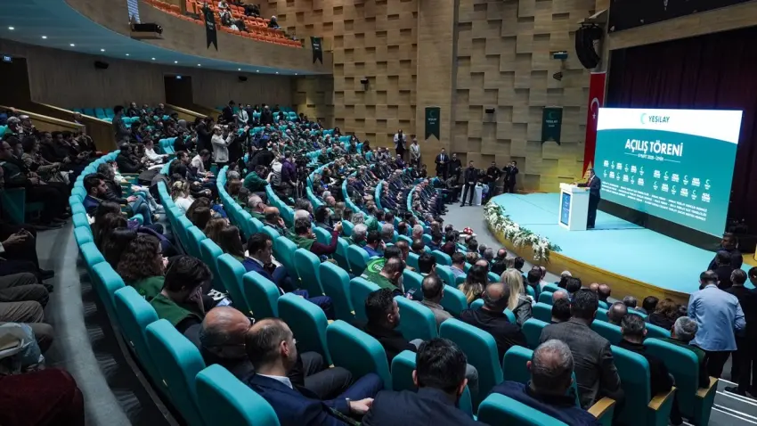 Yeşilay’ın İzmir’deki hizmet merkezleri törenle açıldı haberinin görseli