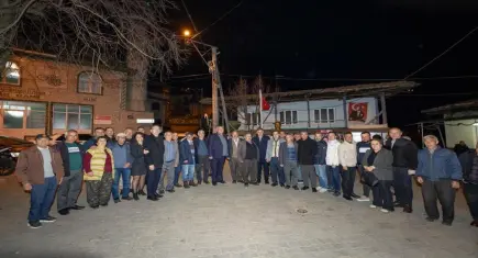 Başkan Tugay iftar ve sahurda vatandaşla bir araya geldi