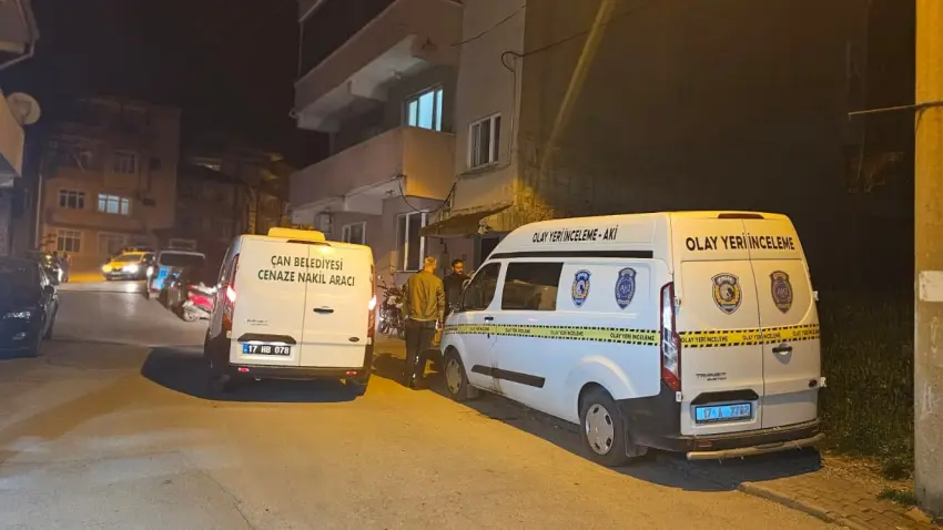 Çanakkale’de 200 kişiyi 300 milyon TL dolandıran emlakçı evinde ölü bulundu haberinin görseli