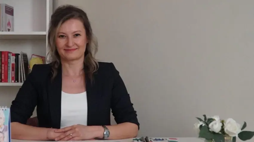 Gök: sağlıkta kadın emeği alarm veriyor haberinin görseli