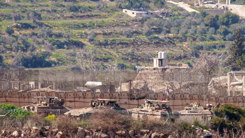 İsrail ordusunun Lübnan’a havadan indirme girişimi başarısız oldu haberinin görseli