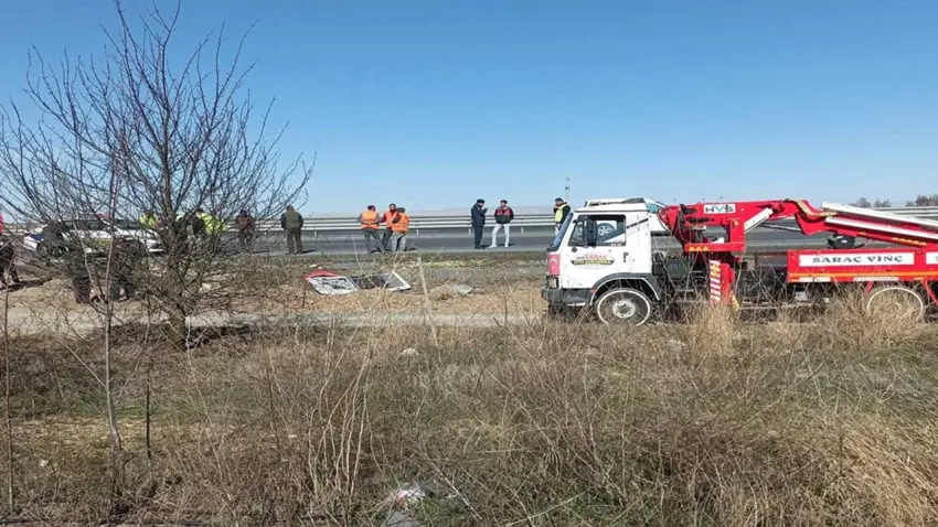 Afyon'da zincirleme ihmal kazası: 11 yaralı haberinin görseli