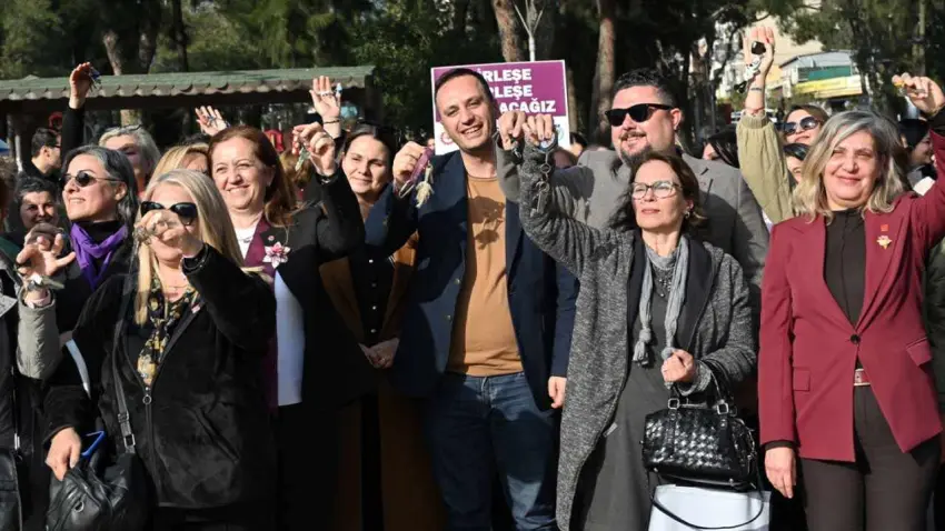 Bornova’da kadın dayanışması 8 Mart’ta güçlendi haberinin görseli