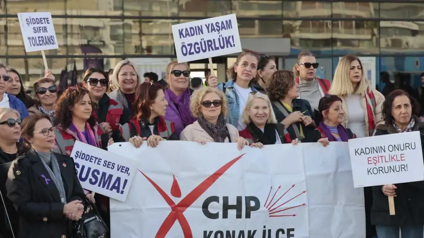 İzmir’den 8 Mart haykırışı: Karanlığı mücadelemizle aydınlatacağız! haberinin görseli