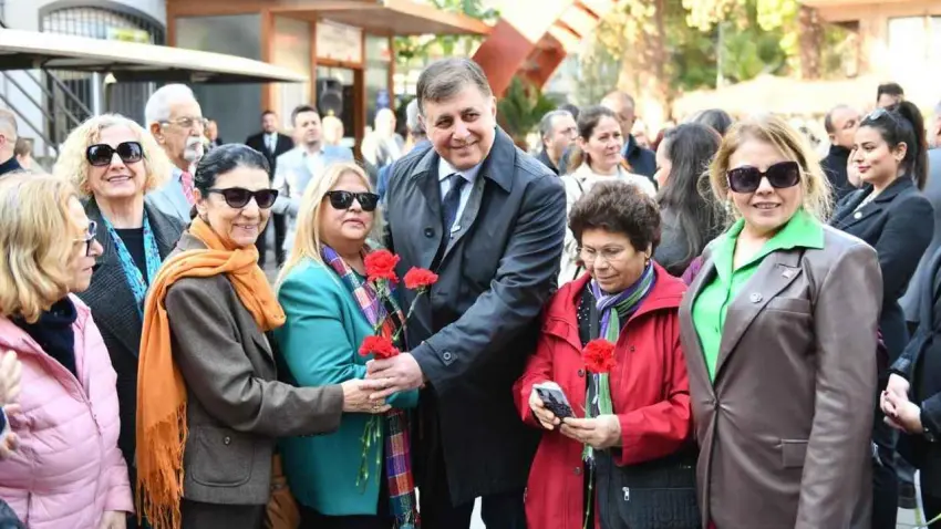 İzmirli başkanlardan 8 Mart mesajı: Kadın varsa umut var haberinin görseli