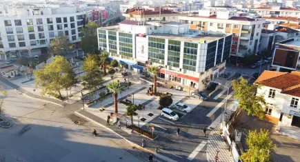 Başkan Çiçek makam aracını bıraktı: Tasarruf dönemi başladı