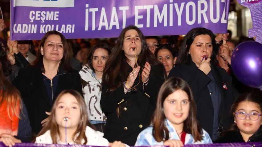 Çeşme’de 8 Mart Dünya Emekçi Kadınlar Günü kutlandı haberinin görseli