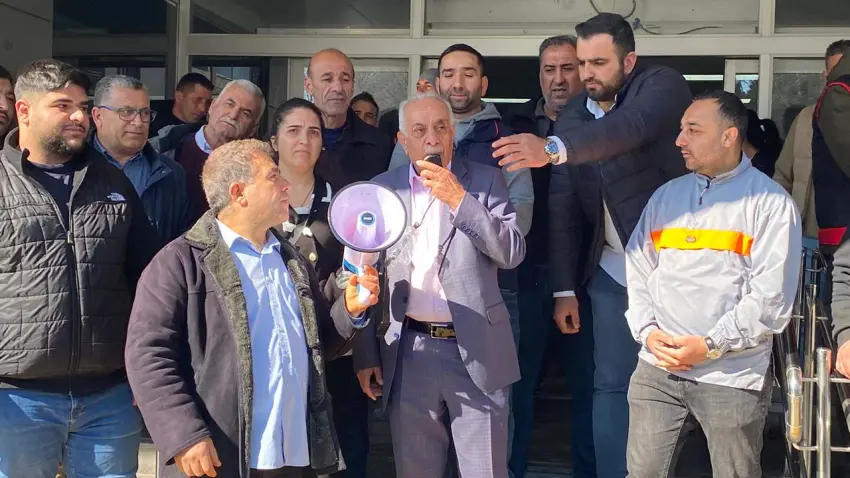 Karşıyaka’da Bostanlı Pazarı krizi büyüyor haberinin görseli