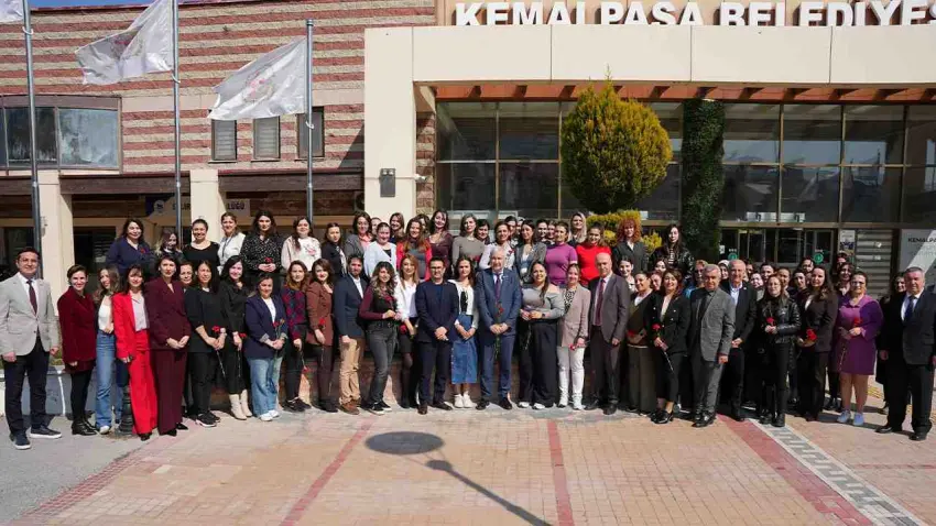 Kemalpaşa’da 8 Mart’ta kadın emeği ve üretimi öne çıktı haberinin görseli