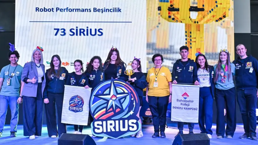 Türkiye’nin bilim kahramanları Fuar İzmir’de yarıştı haberinin görseli