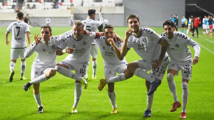 Altay, son beş haftada puan avında haberinin görseli