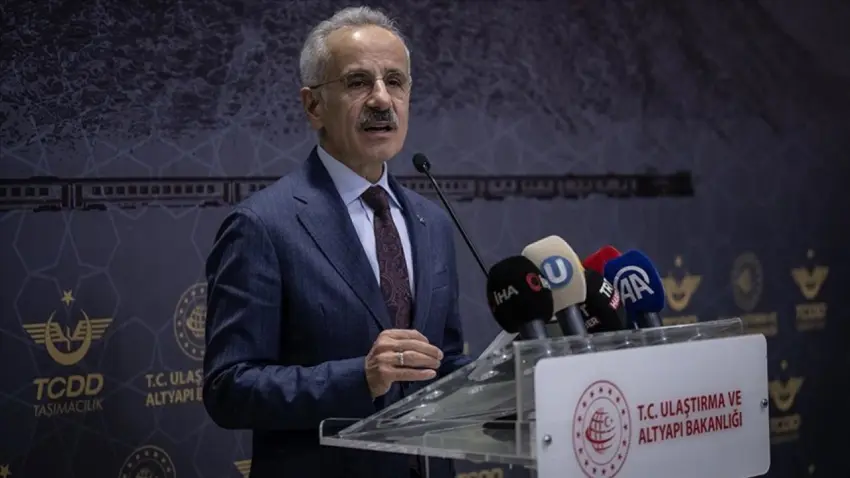Bakan Uraloğlu açıkladı: Trenlerde Ramazan Bayramı için ek kapasite haberinin görseli