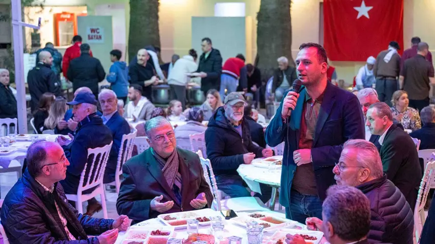 Başkan Eşki Makedonya göçmenleriyle iftar sofrasında buluştu haberinin görseli