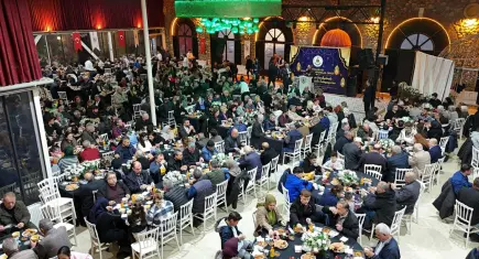 İftar esnaf ile vatandaşları kaynaştırdı