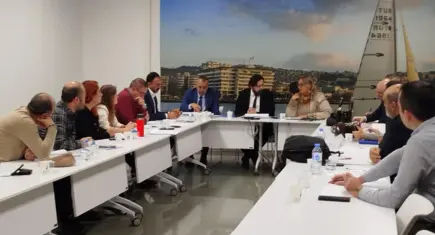 İzmir’de TİS masasında sonuç çıkmadı, gözler Başkan Tugay’a çevrildi 