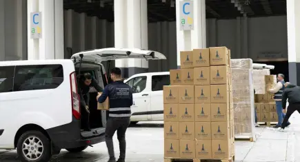 İzmir’de yüz binlerce haneye yardım