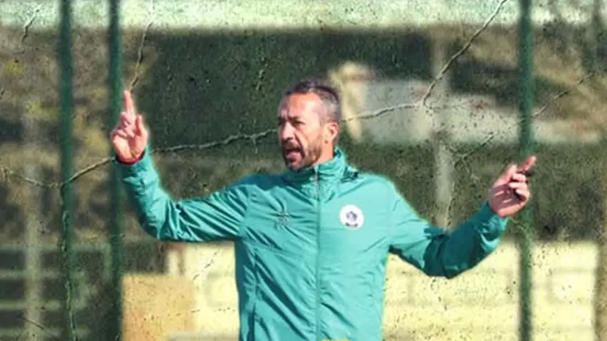 Menemen FK ve İzmir Çoruhlu FK'da teknik değişim haberinin görseli