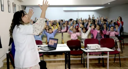 Bayraklıda öğrencilere hijyen eğitimi