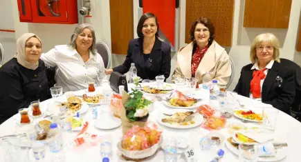 Karabağlar’da şehit aileleri ve gaziler için iftar düzenlendi