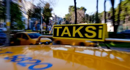 Ölen taksi şoförü için taksicilerden konvoylu tepki