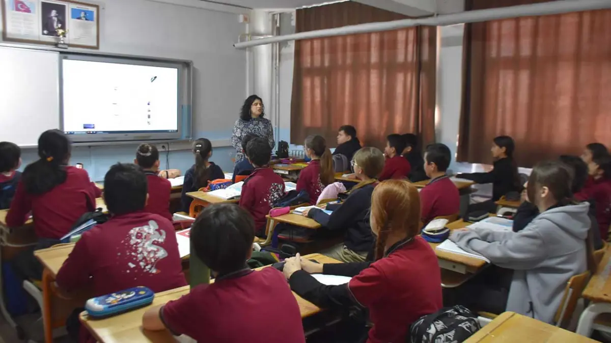 Görme engelli Seda öğretmenden 'Dünya parmaklarının ucunda' projesi görseli