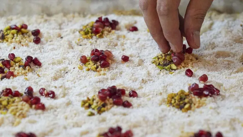 İEÜ’den Ramazan’a özel hurmalı güllaç haberinin görseli