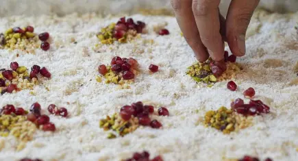 İEÜ’den Ramazan’a özel hurmalı güllaç