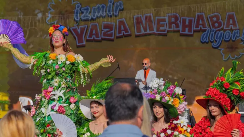 İzmir’de kültür ve sanat hayatı iki yılda ivme kazandı haberinin görseli