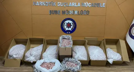 İzmir haber: Buca’da uyuşturucu operasyonunda 356 bin hap ele geçirildi