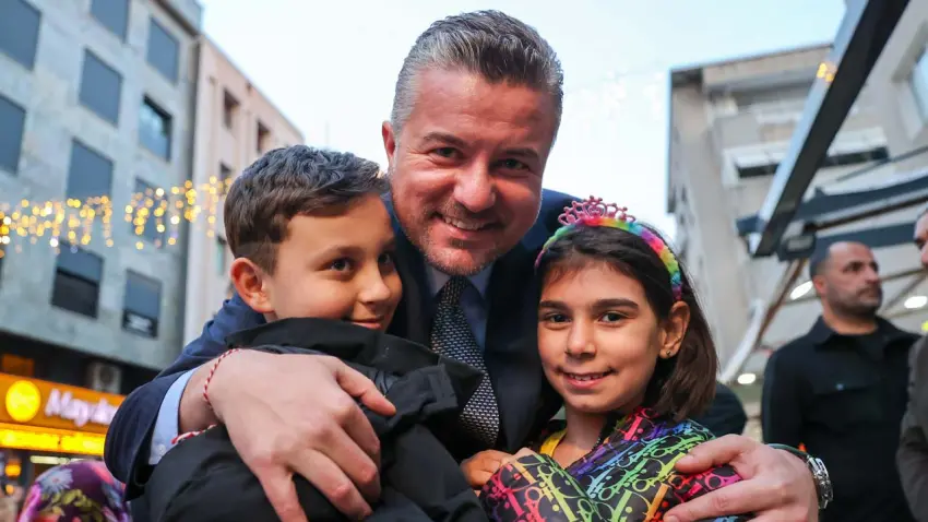 İzmir’in önde gelen isimleri Buca’daki iftar sofrasında buluştu haberinin görseli