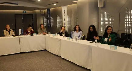 Kadın gazeteciler Medicana International İzmir’de buluştu: Manşetlerden Hayata 