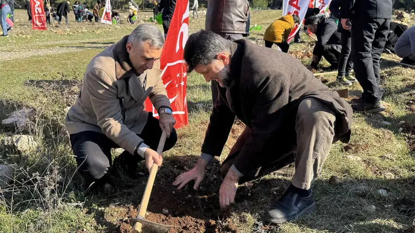 Saadet Partisi’nden fidan dikim etkinliği haberinin görseli