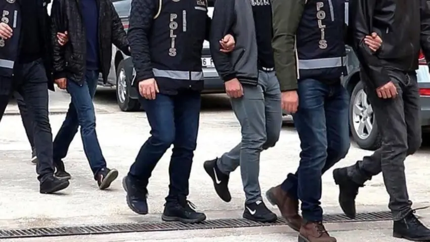 18 ilde yasa dışı bahis ve dolandırıcılık operasyonu: 71 şüpheliye gözaltı haberinin görseli