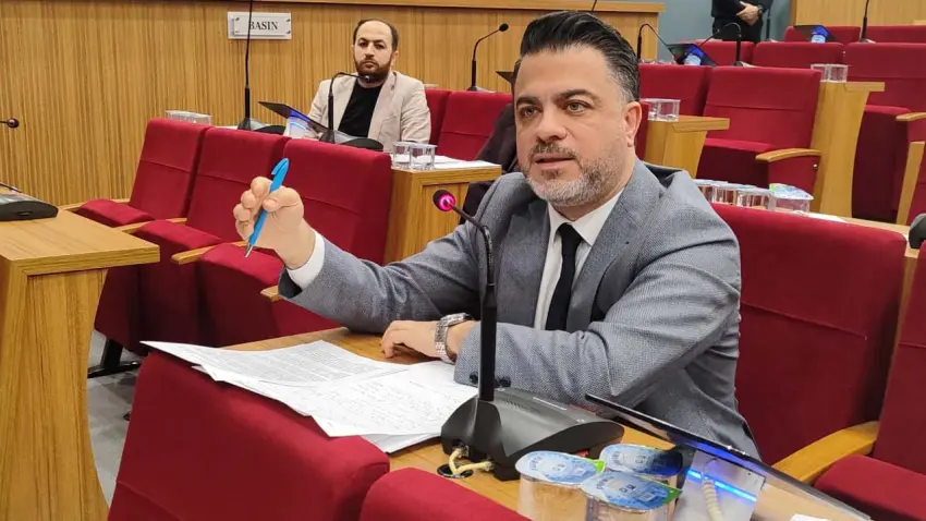 AK Partili Kocabaş’tan ESHOT ve İZBAN zammına tepki