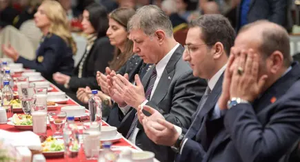 Başkan Tugay, Balçova’da şehit aileleri ve gazilerle iftarda buluştu