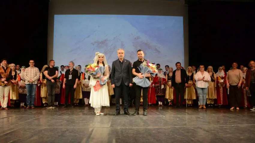 Uca Dağlar Anadolu’nun kültürünü sahneye taşıdı haberinin görseli