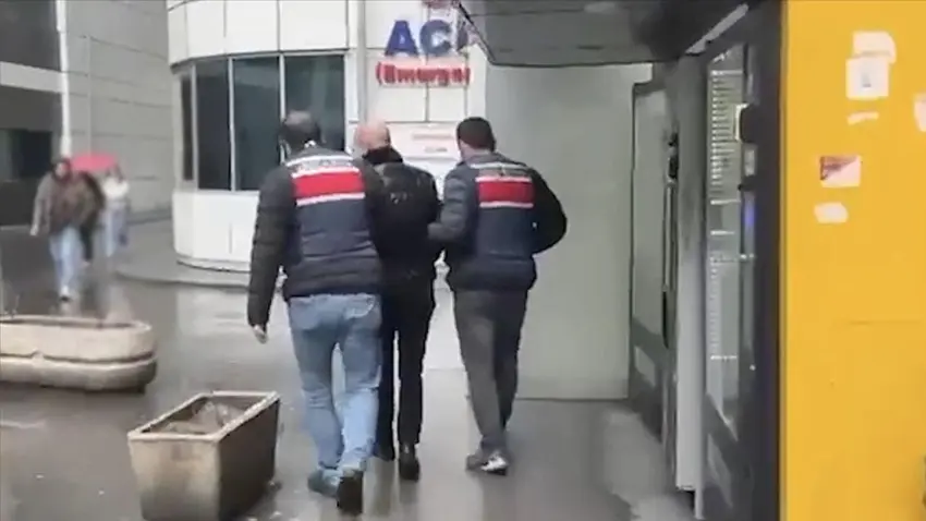 Yasa dışı bahis sitelerine teknik altyapı sağlayan şirkete operasyon: 8 gözaltı haberinin görseli