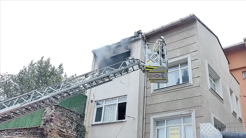 Apartmanda yangın çıktı: 1 kişi öldü, 5 kişi yaralandı haberinin görseli