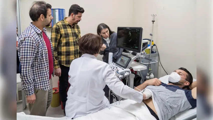 Asperger sendromlu yüksek mühendis, Eşrefpaşa Hastanesi’nde görevde haberinin görseli