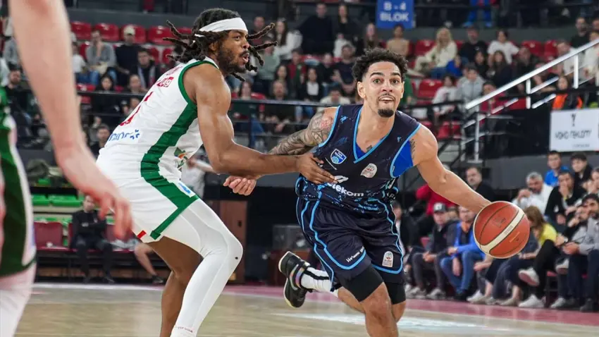 Karşıyaka’da evinde Türk Telekom’a teslim oldu