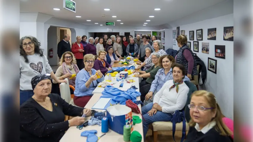 Nesiller arası sağlık dayanışması kalpleri ısıttı haberinin görseli