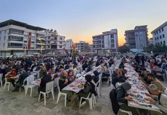 Torbalı’da ramazan sofrası Atatürk Mahallesi’nde kuruldu
