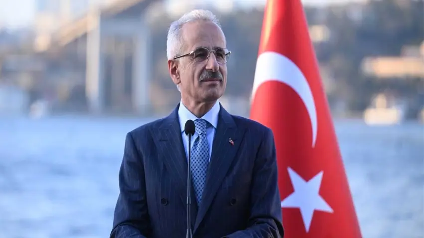 Bakan Uraloğlu: Denizcilik sektörümüze 7,5 milyon ton yakıt desteği verdik haberinin görseli