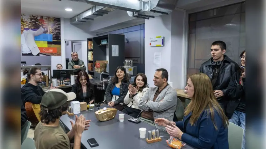 Bornova’da Üniversiteli Gençler İftar Sofrasında Buluştu haberinin görseli