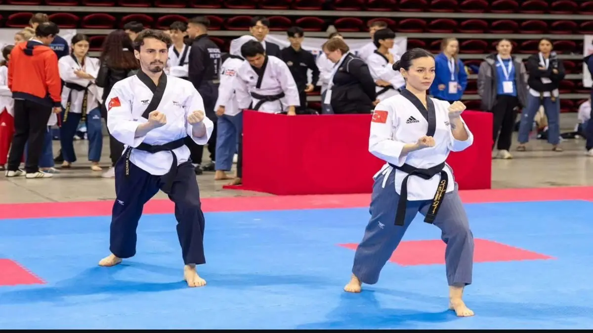 İzmirli tekvandocu çiftten 2 altın madalya görseli