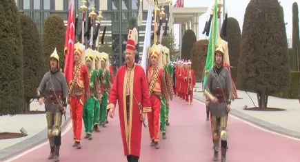 Külliye’de ramazan coşkusu: Dev korteje yoğun ilgi