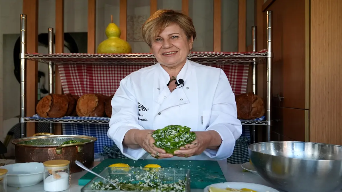 Ege mutfağının hafif lezzetlerinden enginar dolması görseli